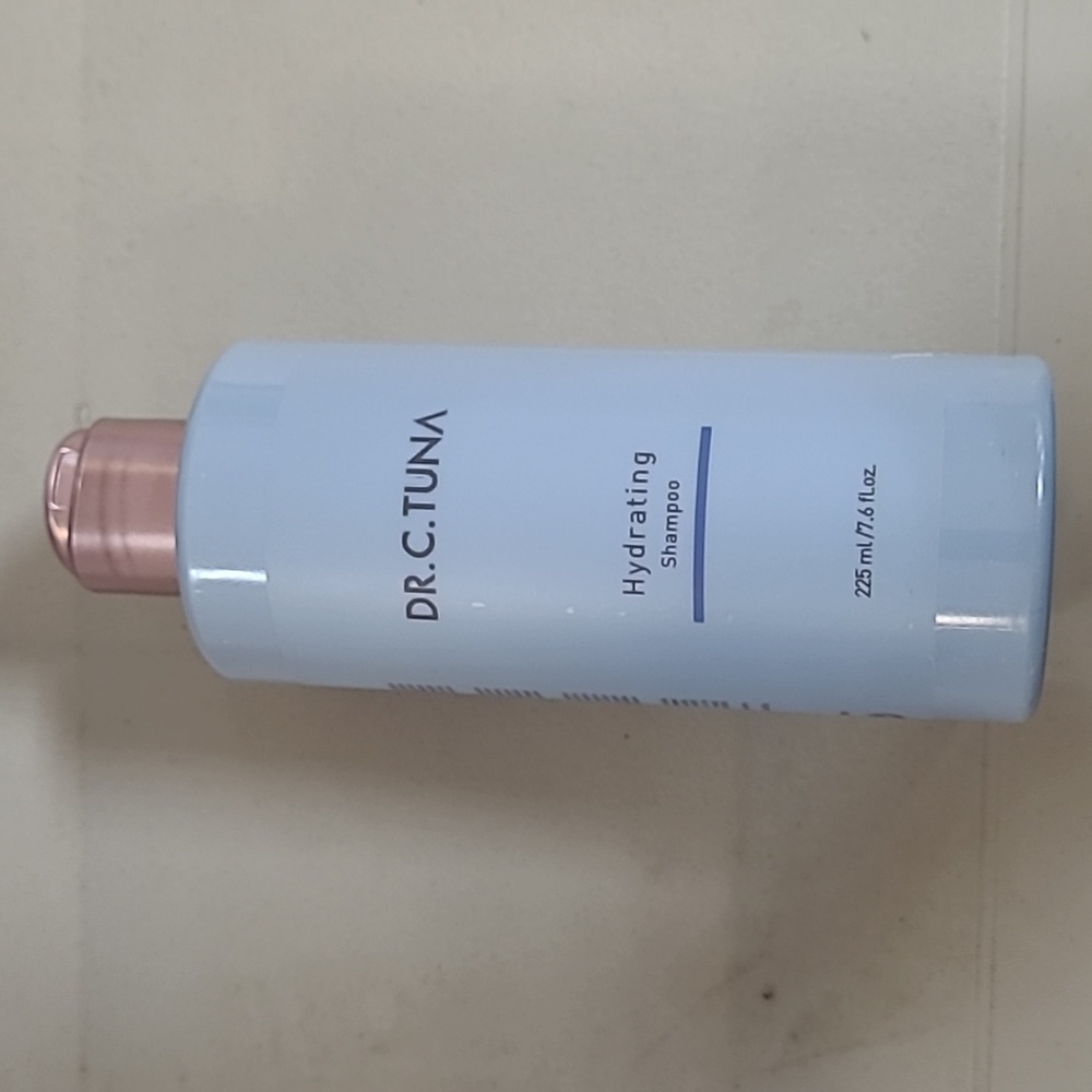 Farmasi Dr. C. Tuna Hydrating Shampoo 225 ml./ 7.6 fl.oz